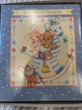 Vintage Hallmark Pictures to Treasure Picture Album - Brand New Confition